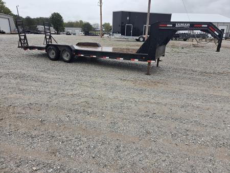Used 2015 Lamar 83X24 TANDEM 14K GOOSENECK EQUIPMENT HAULER W/STANDUP RAMPS & 17.5 /16PLY
