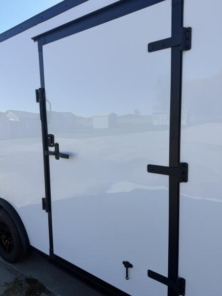New 2027 Discovery Trailers 8.5x16 Cargo / Enclosed Trailer