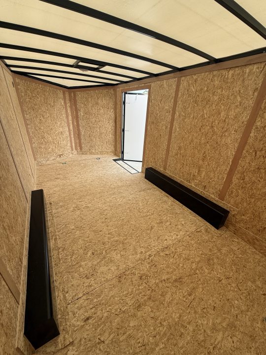 New 2027 Discovery Trailers 8.5x16 Cargo / Enclosed Trailer