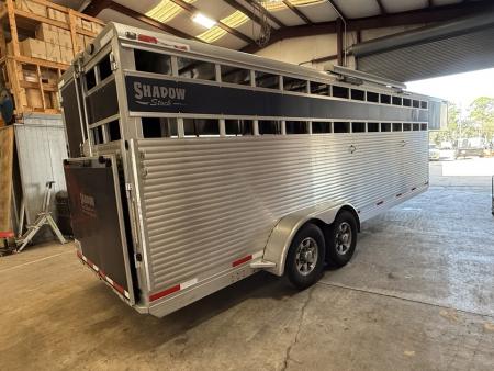 Used 2021 Shadow 5 Horse Blue Gooseneck Horse Trailer with Awning & Exterior Lights Horse Trailer