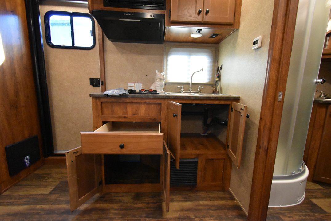 Used 2022 Lakota 8311 Colt Horse Trailer