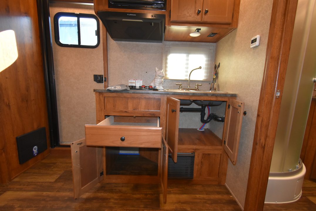 Used 2022 Lakota 8311 Colt Horse Trailer