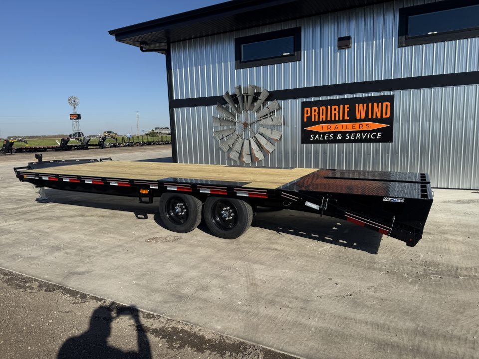New 2027 Diamond C Trailers DEC208-24 Deckover Trailer
