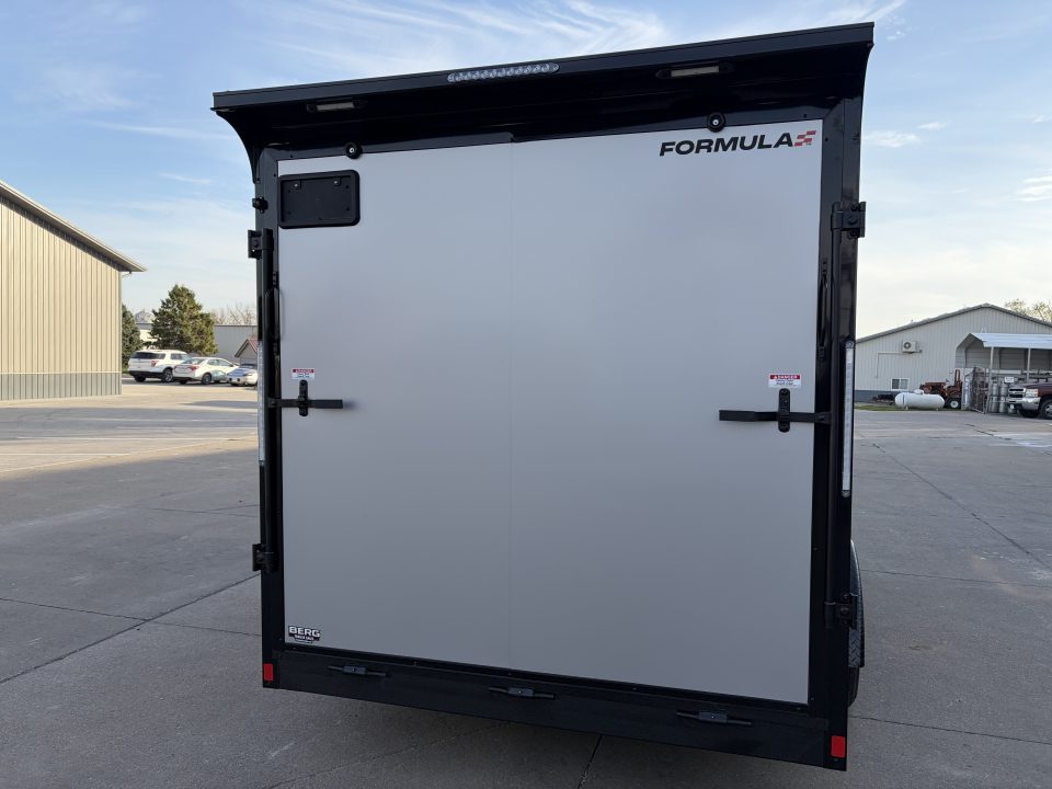 2027 Formula Trailers photo 4