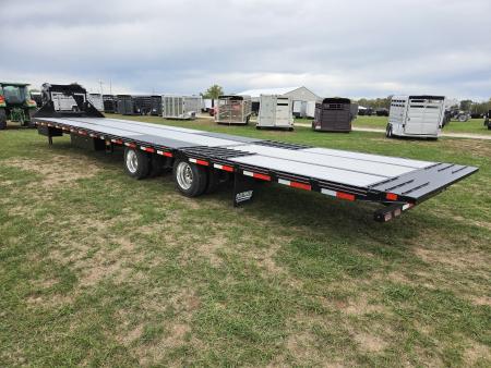 New 2027 Diamond C 102X40 FMAX216 AIR RIDE GOOSENECK W/HYDROTAIL HYDROJACKS & ALUMINUM FLOOR