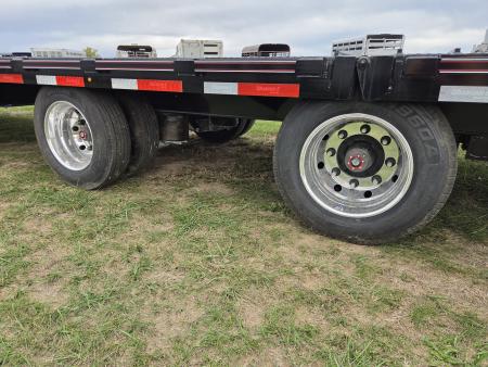 New 2027 Diamond C 102X40 FMAX216 AIR RIDE GOOSENECK W/HYDROTAIL HYDROJACKS & ALUMINUM FLOOR