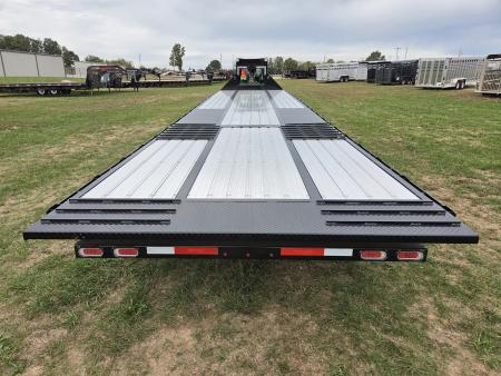 New 2027 Diamond C 102X40 FMAX216 AIR RIDE GOOSENECK W/HYDROTAIL HYDROJACKS & ALUMINUM FLOOR