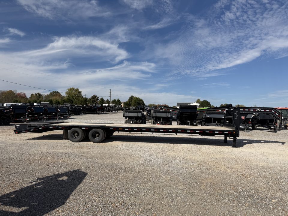 Used 2022 PJ 102"X36' 25.9K GVWR Gooseneck Flatbed Trailer