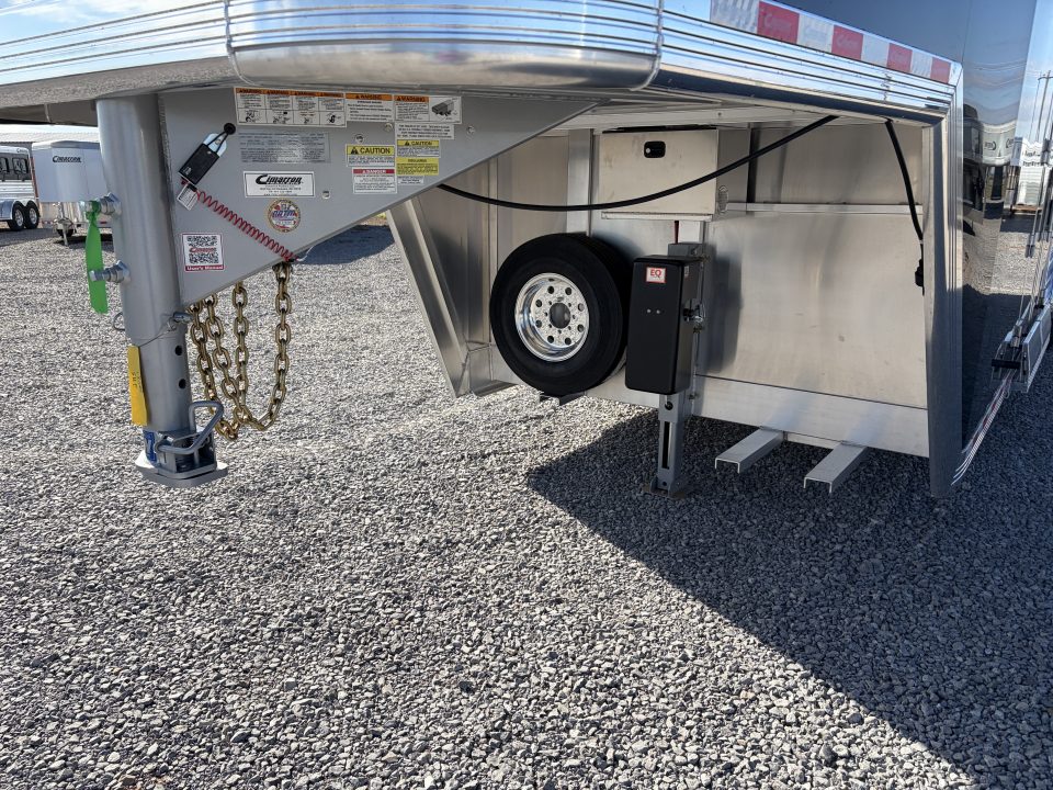 New 2027 Cimarron Showstar 504