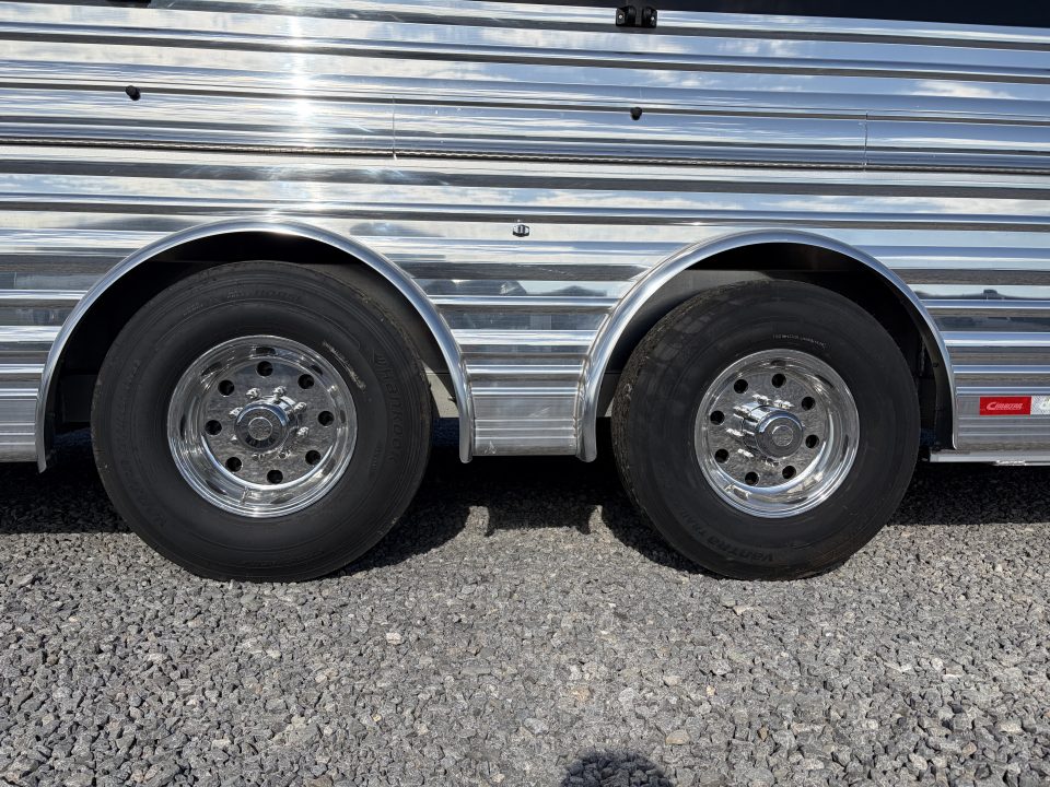 New 2027 Cimarron Showstar 504