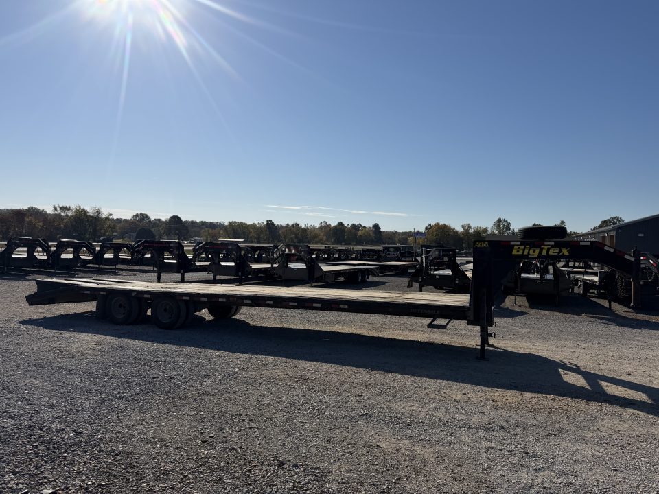 Used 2013 Big Tex 102"X33' 22K Gooseneck Flatbed Trailer