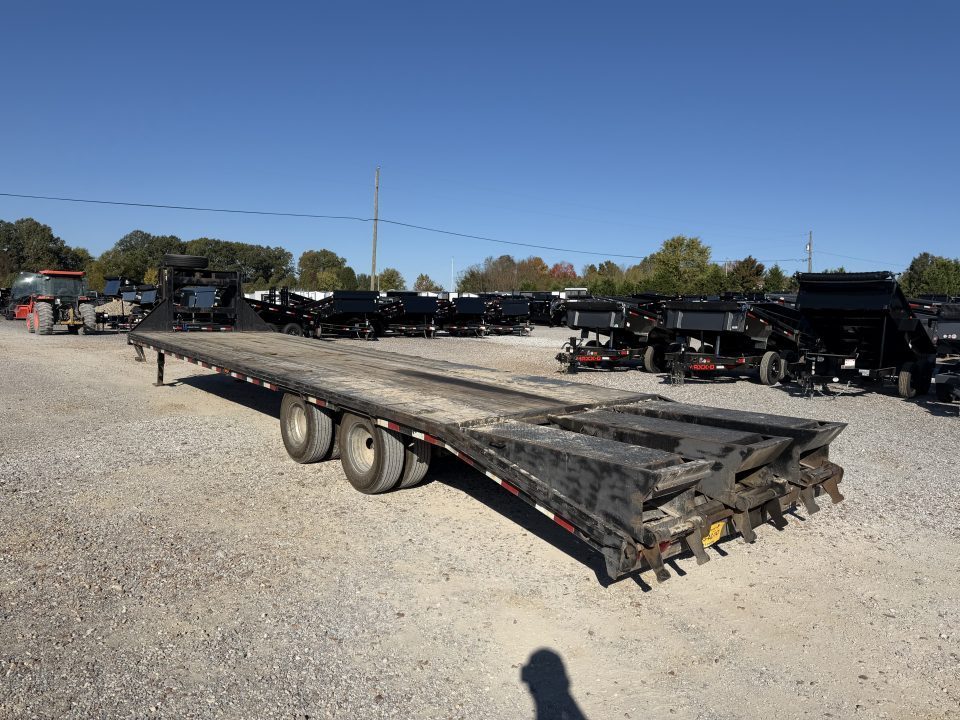 Used 2013 Big Tex 102"X33' 22K Gooseneck Flatbed Trailer