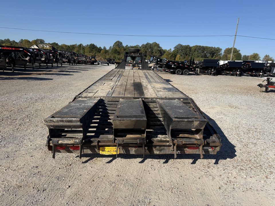 Used 2013 Big Tex 102"X33' 22K Gooseneck Flatbed Trailer