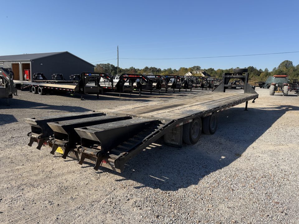 Used 2013 Big Tex 102"X33' 22K Gooseneck Flatbed Trailer