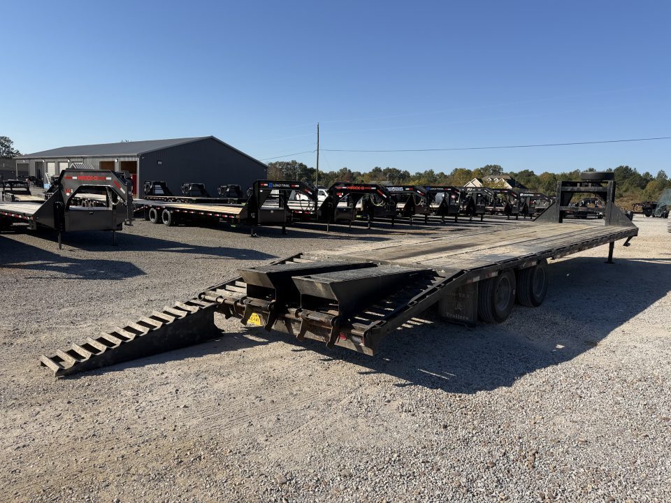 Used 2013 Big Tex 102"X33' 22K Gooseneck Flatbed Trailer