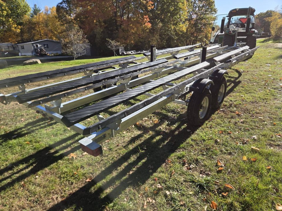 New 2027 Venture Trailers pontoon trailer tri toon 22-26 foot boat Boat Trailer