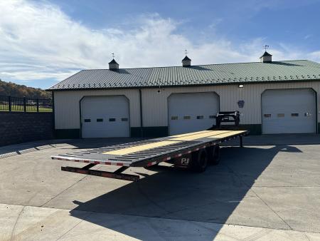 New PJ trailers 32' LY Hydraulic Dovetail