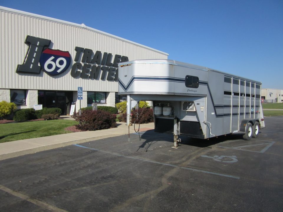 1999 Titan photo 2