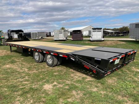 New 2027 Diamond C Trailers 102x32 TANDEM 25.9K GN W/ MAX RAMPS, HYDROJACKS & ALUMINUM OUTERS Flatbed Trailer