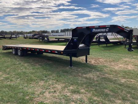 New 2027 Diamond C Trailers 102x32 TANDEM 25.9K GN W/ MAX RAMPS, HYDROJACKS & ALUMINUM OUTERS Flatbed Trailer