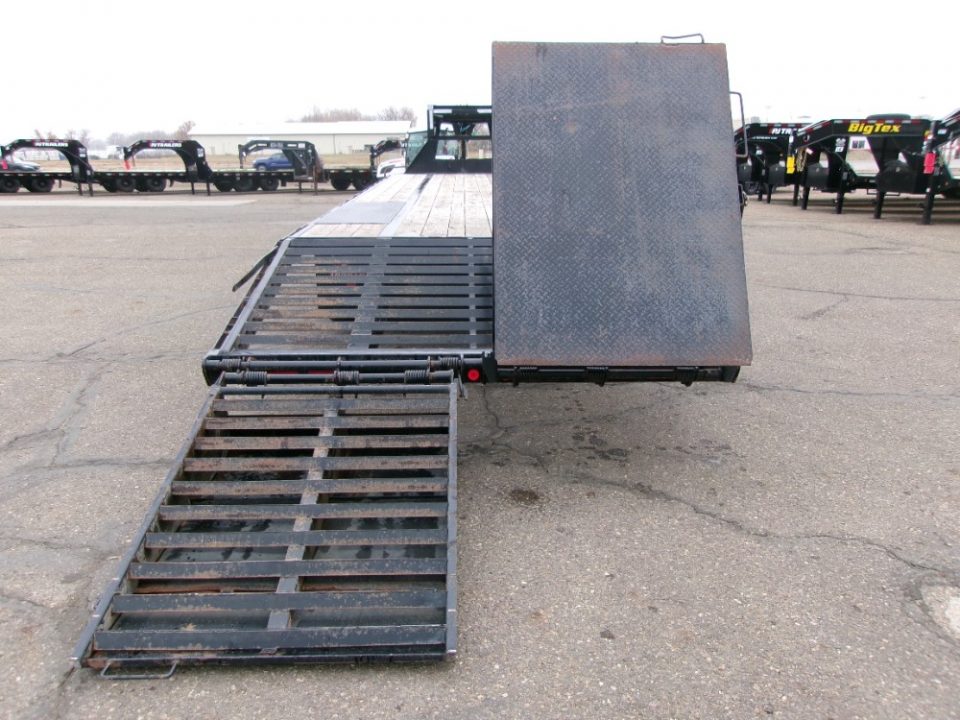 Used 2021 PJ Trailers GN2432 Flatbed Trailer