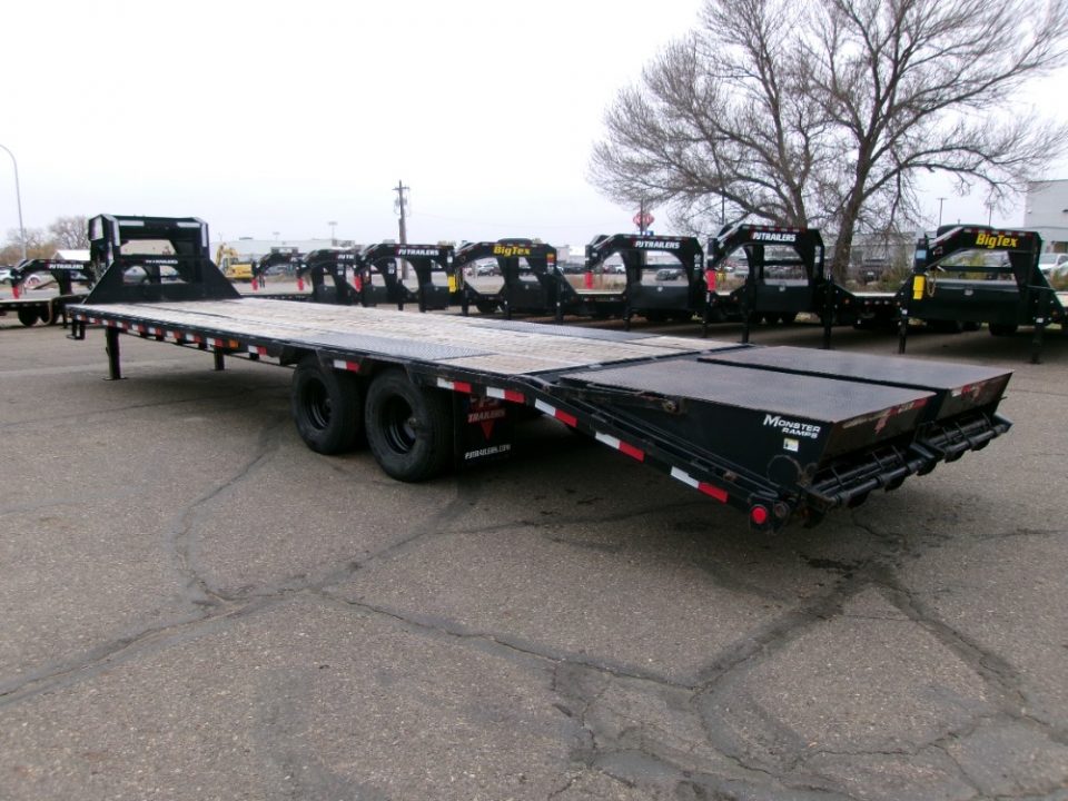 Used 2021 PJ Trailers GN2432 Flatbed Trailer