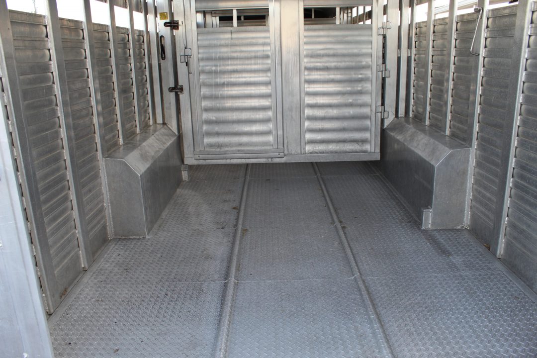 Used 2005 4-Star Trailers GOOSENECK Stock / Stock Combo Trailer