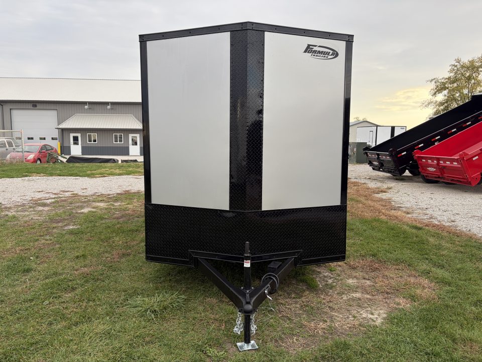 2027 Formula Trailers photo 2