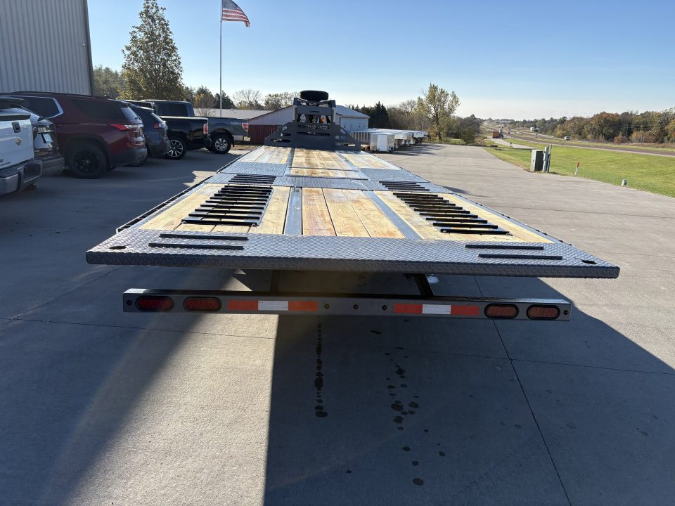 New 2027 Midsota FBHB3612-259G Hydraulic Tail Goosneck Deckover Trailer