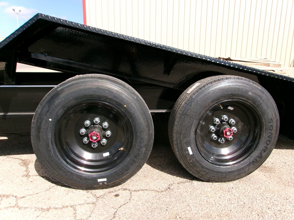 New 2027 Load Trail 83x24 GN Split Tilt w/ 8k axles (16+8)