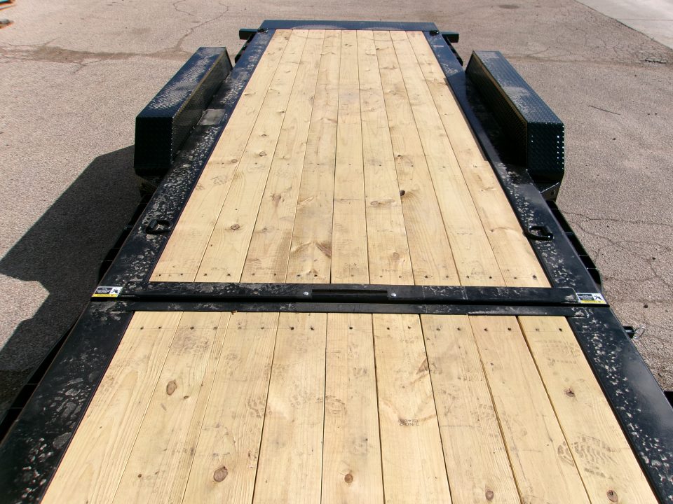 New 2027 Load Trail 83x24 GN Split Tilt w/ 8k axles (16+8)