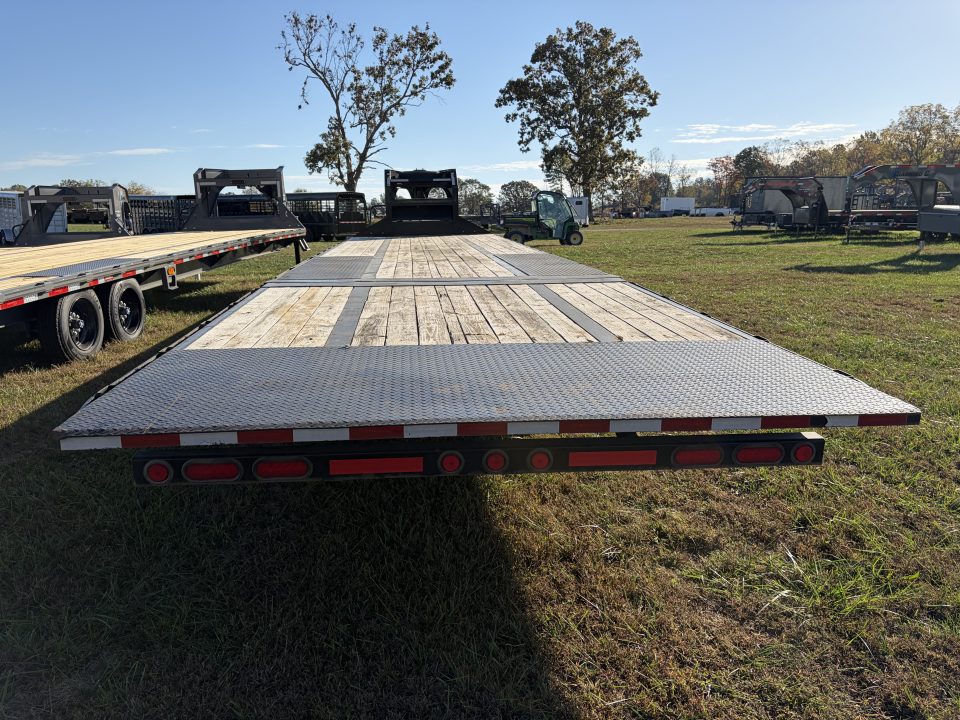 Used 2023 PJ Trailers PJ GN HYDOTAIL 102X36 Flatbed Trailer