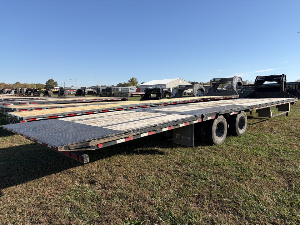 Used 2023 PJ Trailers PJ GN HYDOTAIL 102X36 Flatbed Trailer