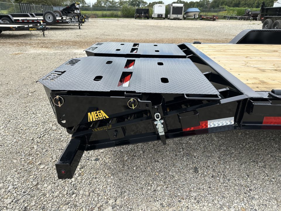 New 2027 Big Tex 14EH 83"x18' 15.4k Equipment Trailer
