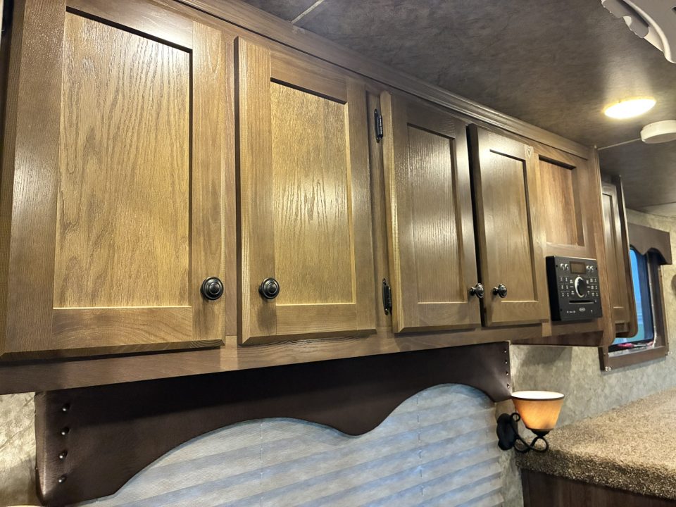 Used 2018 Lakota 2H 7'LQ Horse Trailer