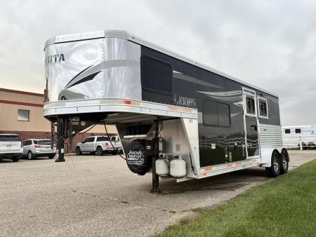 Used 2018 Lakota 2H 7'LQ Horse Trailer