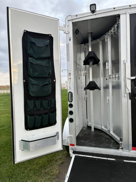 Used 2018 Lakota 2H 7'LQ Horse Trailer