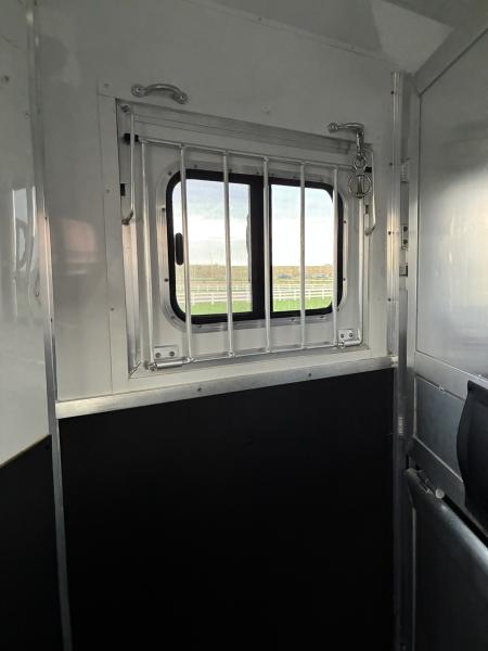 Used 2018 Lakota 2H 7'LQ Horse Trailer