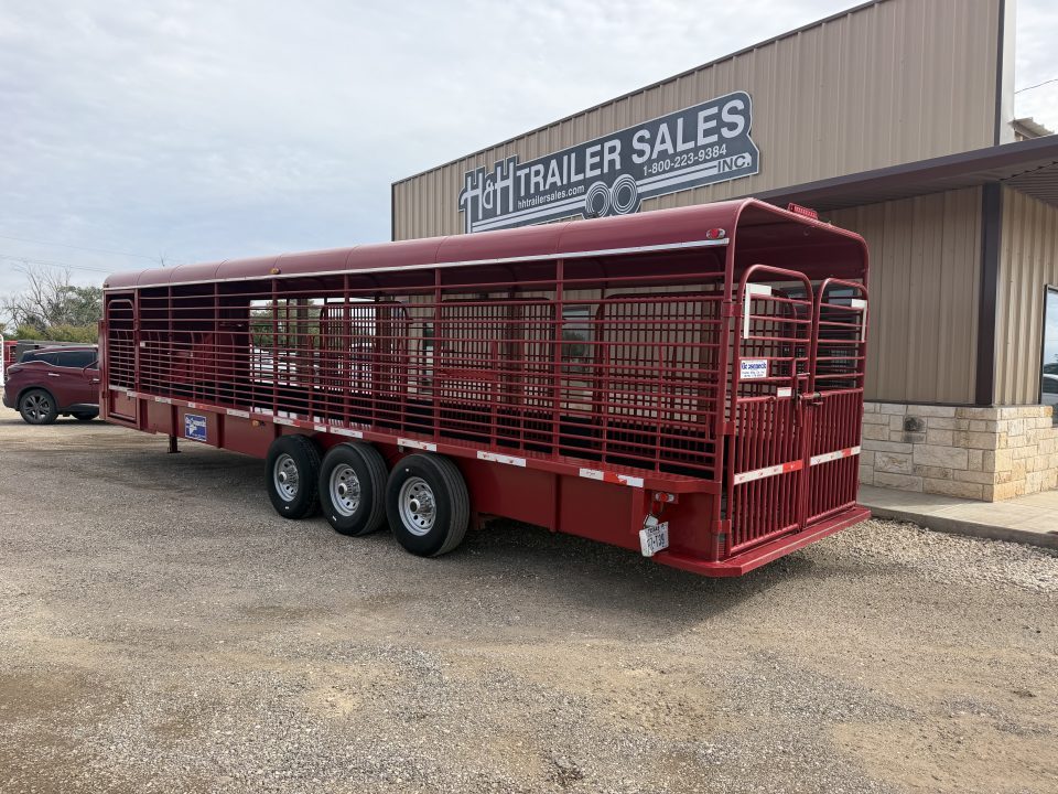 Used 2015 Gooseneck Trailer MFG 32X6'8" Stock / Stock Combo Trailer