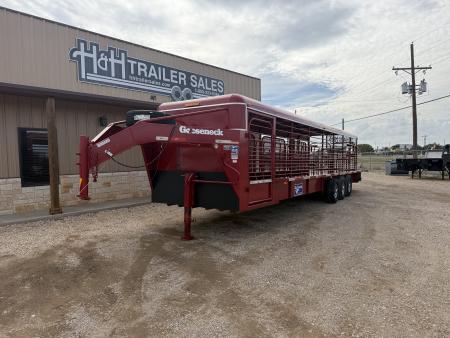 Used 2015 Gooseneck Trailer MFG 32X6'8" Stock / Stock Combo Trailer