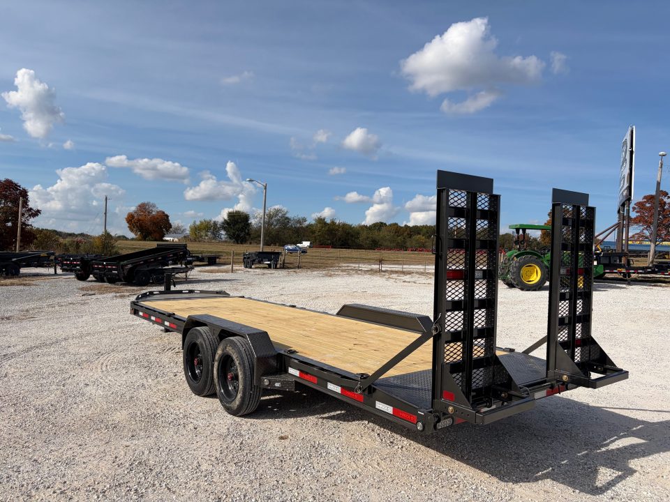 New 2027 MAXX-D EHX TANDEM HD CH W/ 2' DOVE/ STAND UP RAMPS/ 83X22 Car Hauler