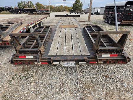 Used 2011 Eager Beaver 102X26 TANDEM PINTLE W/22.5K AIR BRAKE AXLES OAK FLOOR & 6FT DOVE