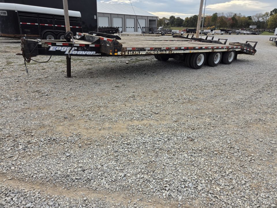 Used 2008 Eager Beaver 102X30 TRIPLE PINTLE W/3-22.5K AIR BRAKE AXLES OAK FLOOR 6'DOVE FLIPOVER RAMPS & AIR LIFT FRONT AXLE