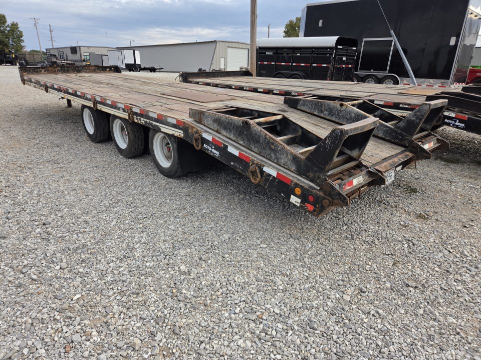 Used 2008 Eager Beaver 102X30 TRIPLE PINTLE W/3-22.5K AIR BRAKE AXLES OAK FLOOR 6'DOVE FLIPOVER RAMPS & AIR LIFT FRONT AXLE