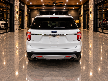 Used 2016 Ford EXPLORER XLT AWD SUV