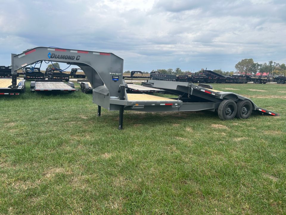 New 2027 Diamond C 102x24 Tandem 23K GN Pro Tilt w/ Hydraulic Jacks, Drive Over Fenders, & 6' Stationary Deck