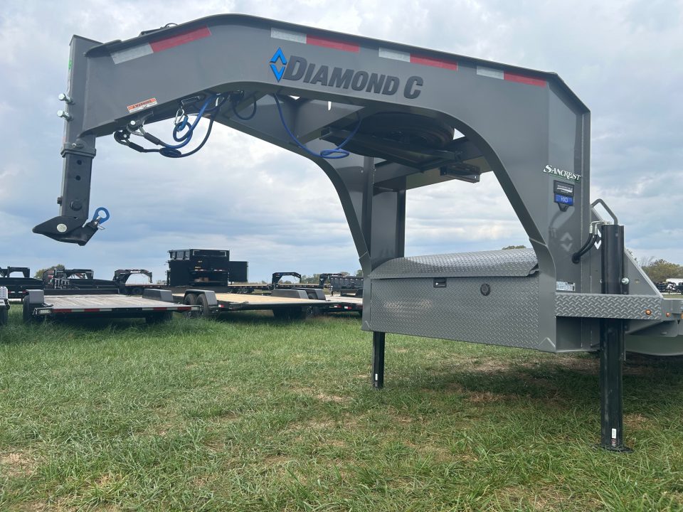 New 2027 Diamond C 102x24 Tandem 23K GN Pro Tilt w/ Hydraulic Jacks, Drive Over Fenders, & 6' Stationary Deck