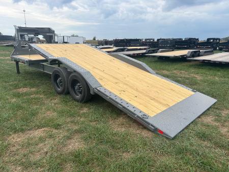 New 2027 Diamond C 102x24 Tandem 23K GN Pro Tilt w/ Hydraulic Jacks, Drive Over Fenders, & 6' Stationary Deck