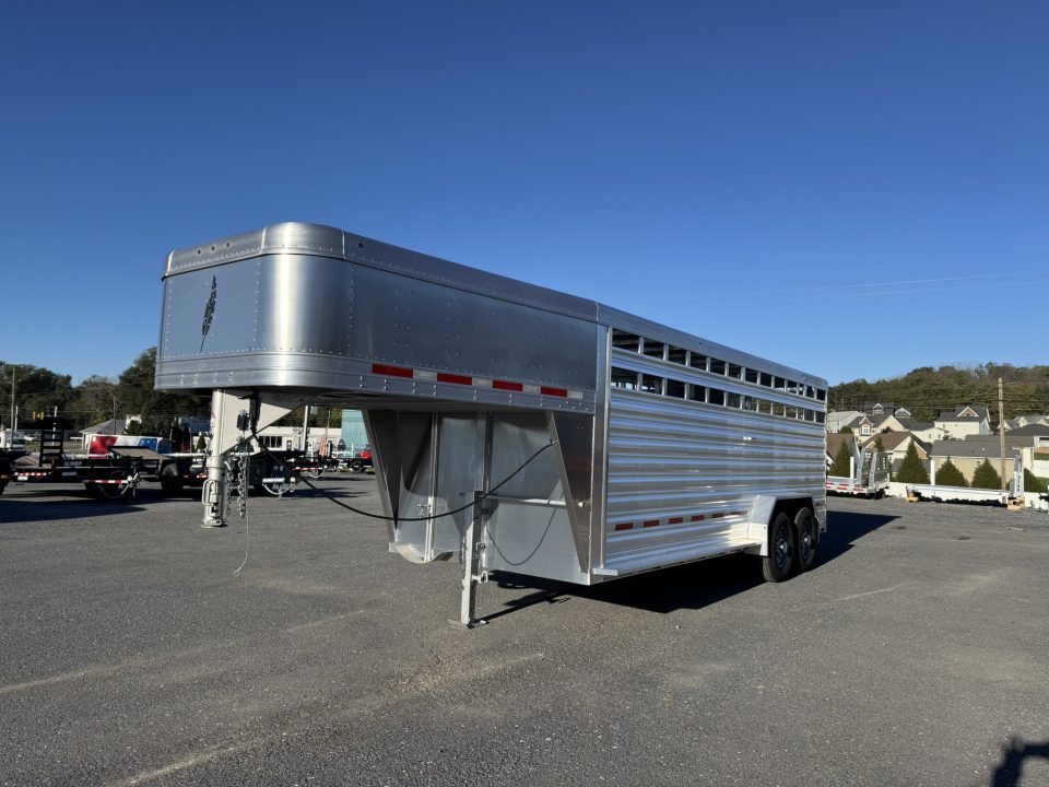 2027 Featherlite 8127-7 photo 2