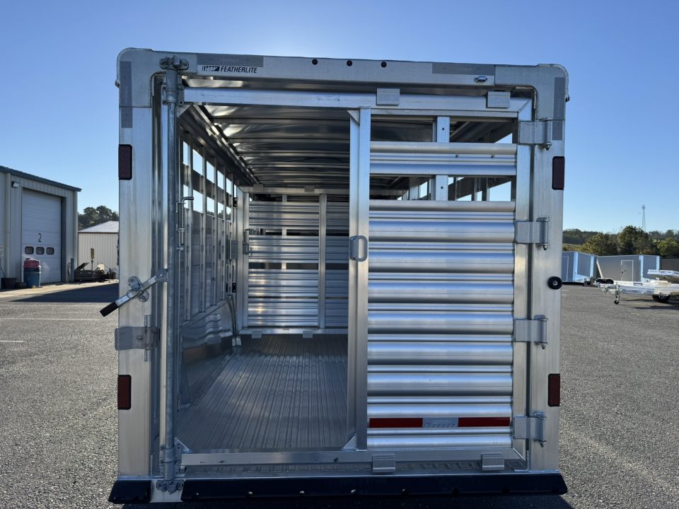 2027 Featherlite 8127-7 photo 6